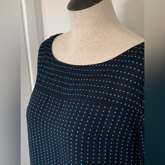 LOFT Semi Sheer Career Summer Blouse Top Lightweight EUC Sz S - Picture 9 of 16